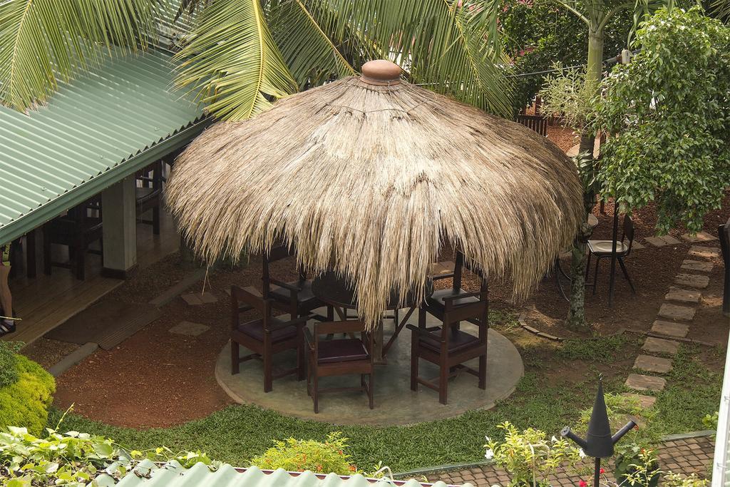 Thumbelina Apartments & Hotel Aluthgama Ngoại thất bức ảnh