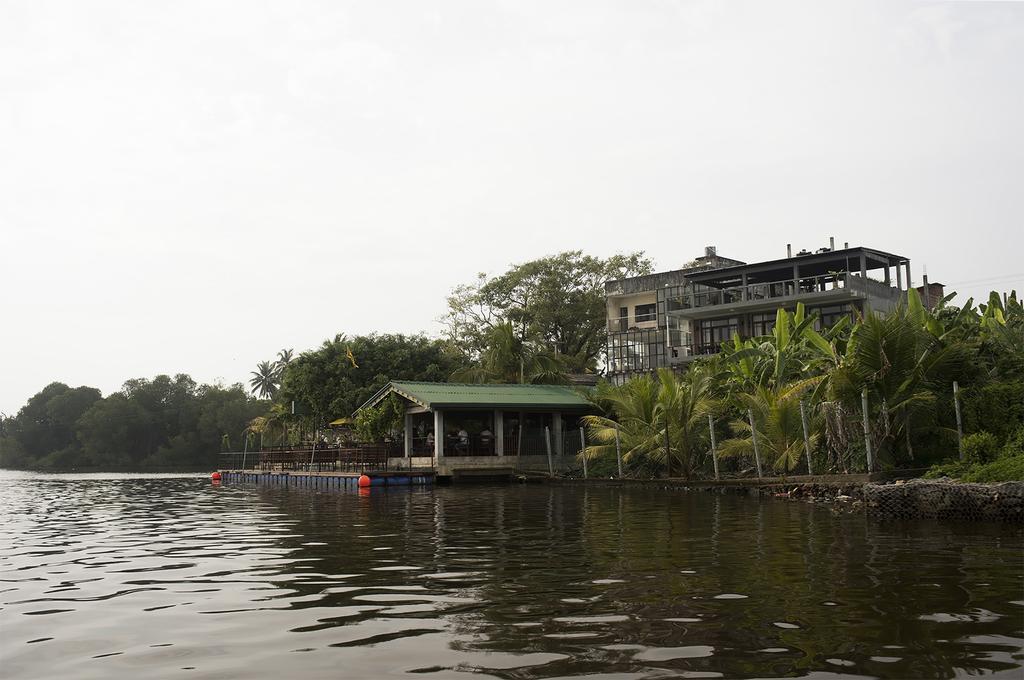 Thumbelina Apartments & Hotel Aluthgama Ngoại thất bức ảnh