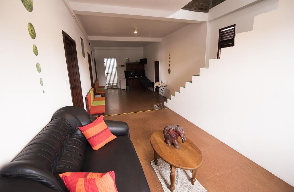 Thumbelina Apartments & Hotel Aluthgama Ngoại thất bức ảnh