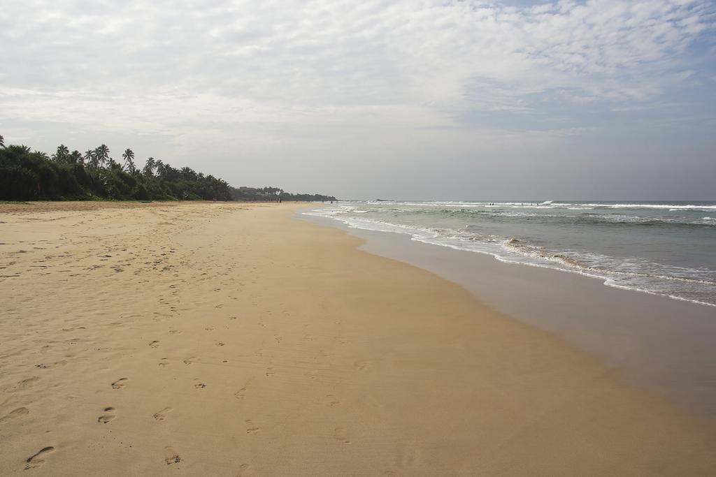 Thumbelina Apartments & Hotel Aluthgama Ngoại thất bức ảnh