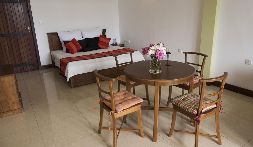 Thumbelina Apartments & Hotel Aluthgama Ngoại thất bức ảnh