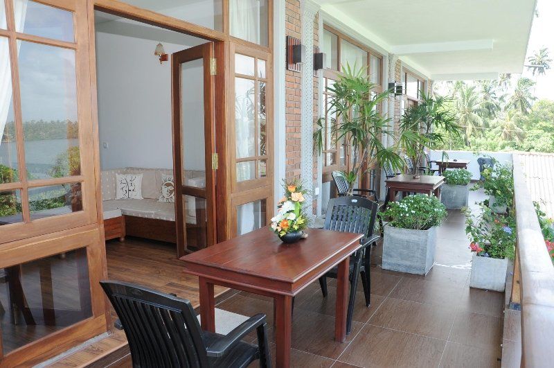 Thumbelina Apartments & Hotel Aluthgama Ngoại thất bức ảnh